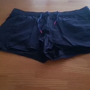 Lilly Pulitzer Run Around Shorts